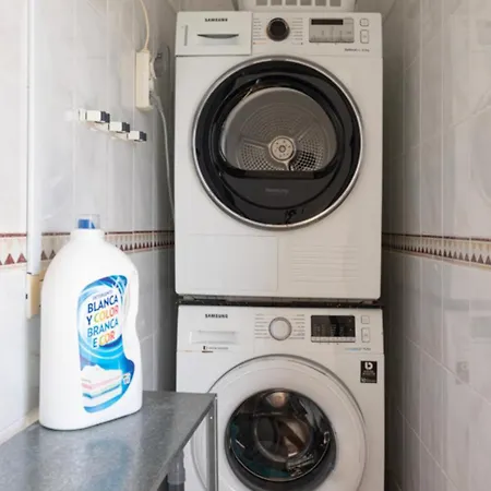 Living - Earth Adults Only Apartment